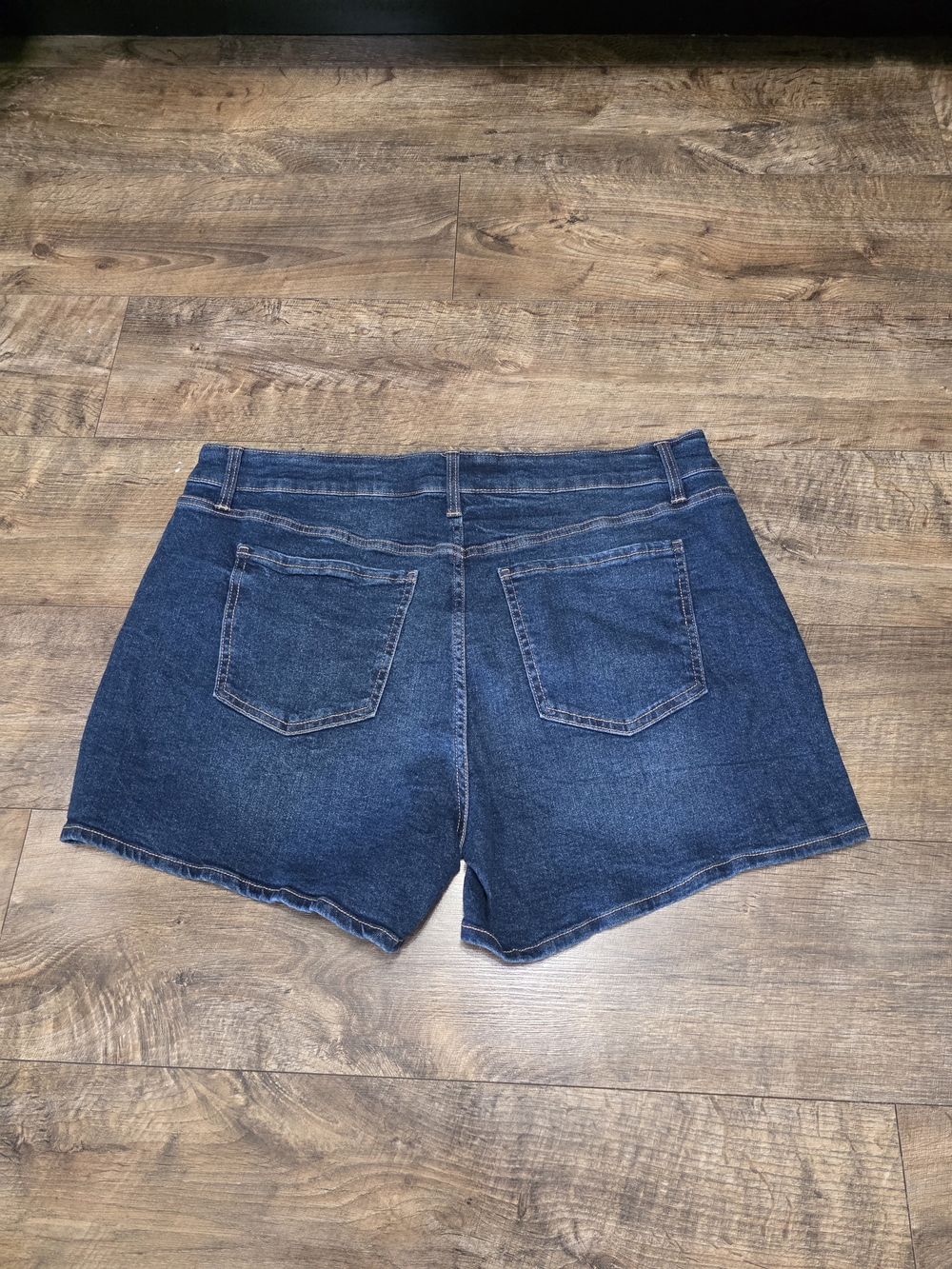Terra & Sky Denim High-Rise Blue Women’s Shorts Women Size Plus 18 - Picture 4 of 10